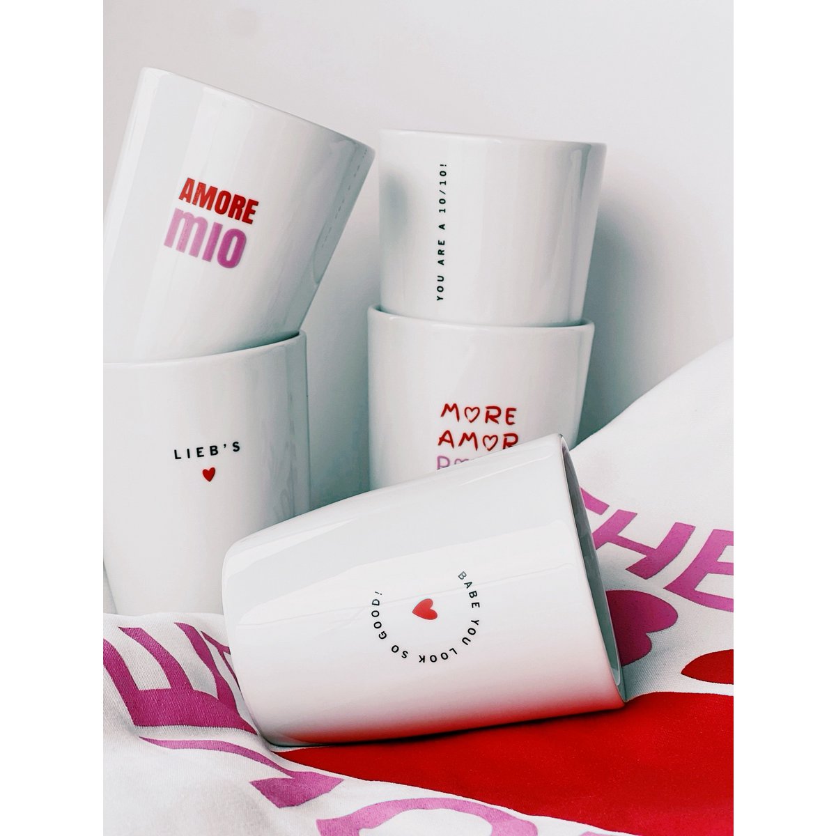 Tasse en porcelaine en forme de cœur - MORE AMOR POR FAVOR – Image 2