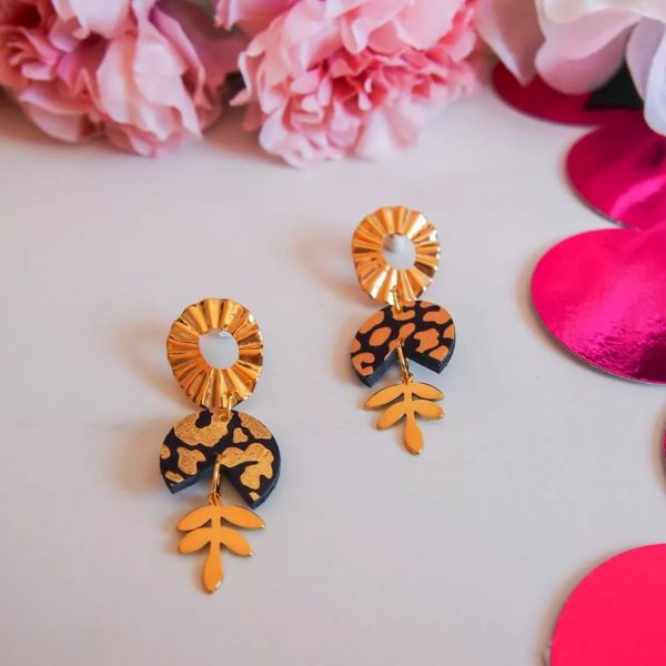 Boucles d'oreilles en cuir noir léopard little flower - Manali – Image 4